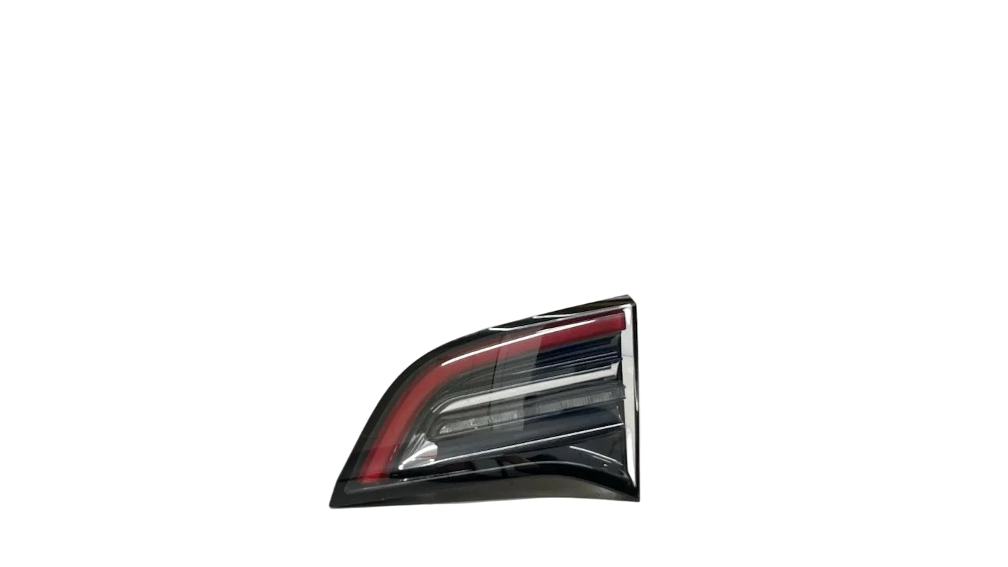 Tesla Model 3 & Y 2021-2023 Inner Rear Right Tail Light | 4 Pin / 1502089-00-B