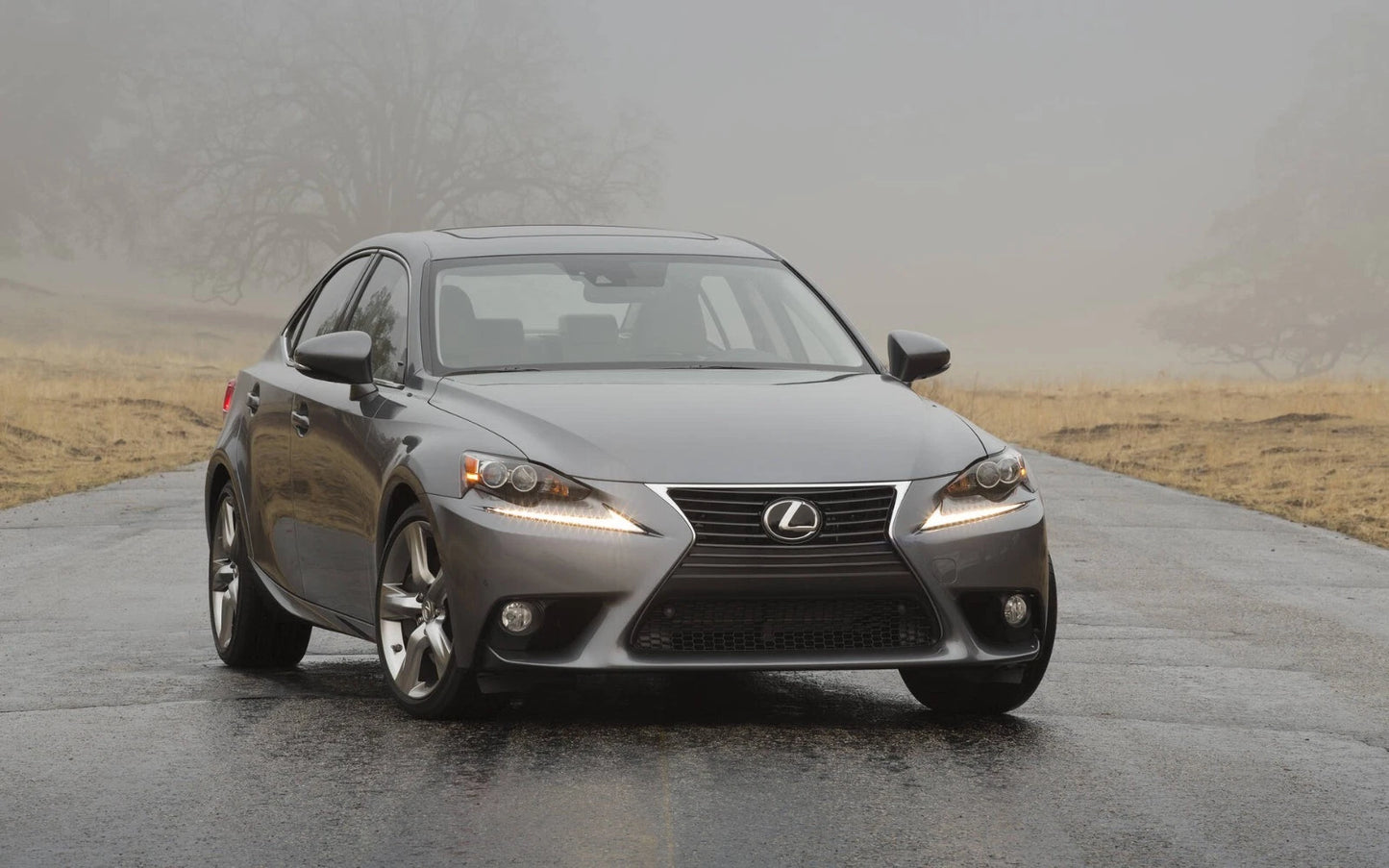 Lexus IS 2013–2016 Front Right Fog Light Spot Light  / Driver Side
