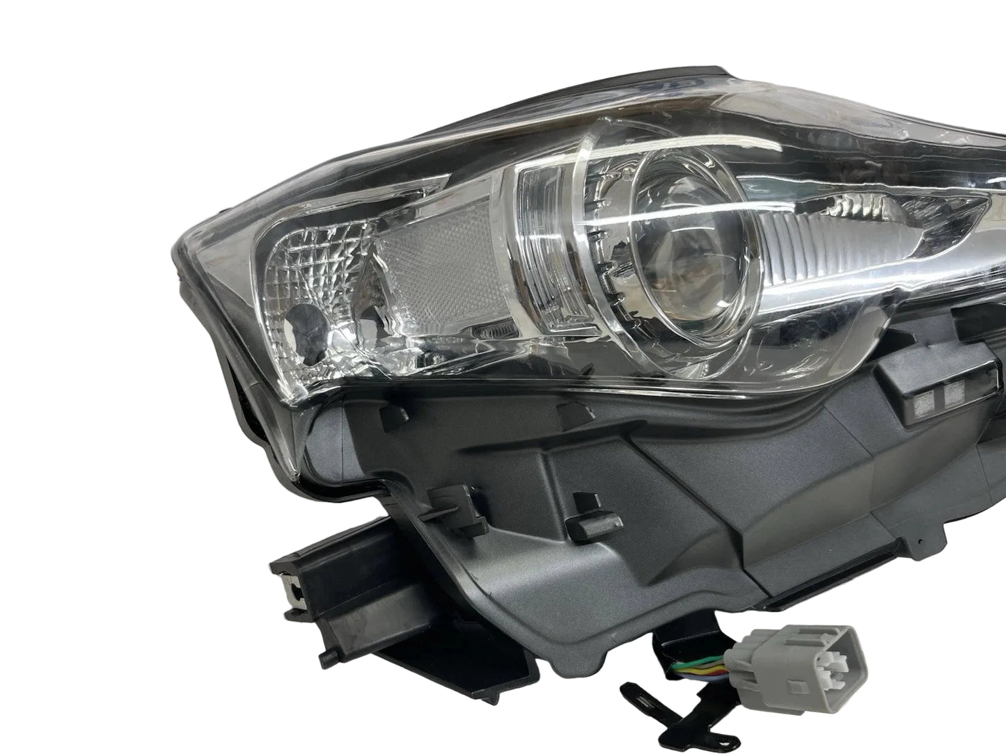 Lexus IS 300h 2013 - 2016 Front Right Headlight / Driver Side / With Module