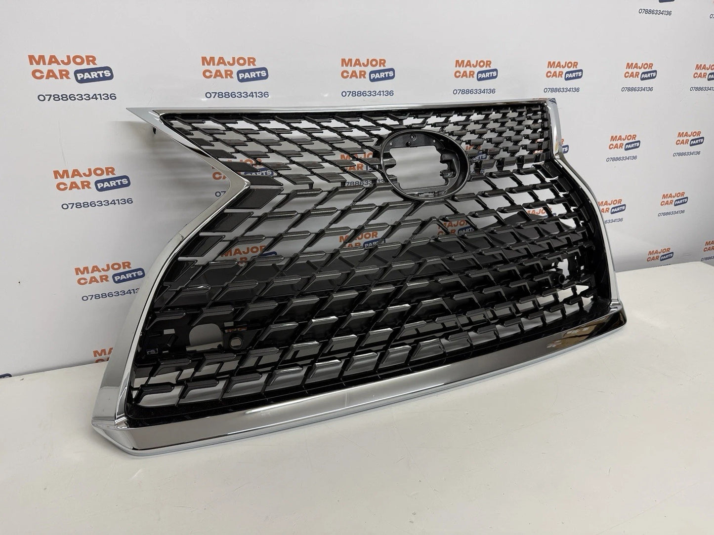 Lexus RX 450h 2019-2022 Front Bumper Radiator Grille with Chrome Moulding
