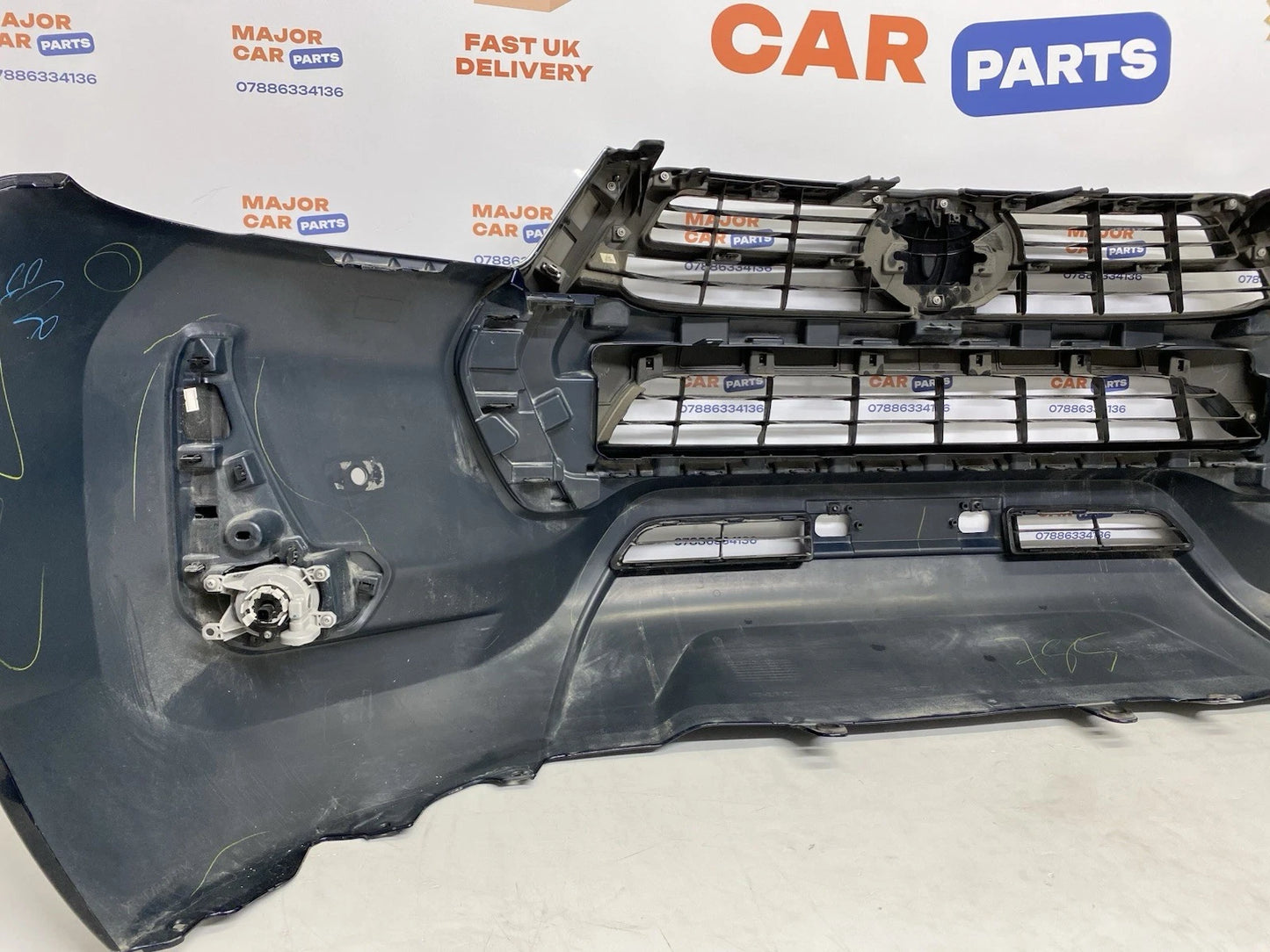Toyota Hilux 2019-On Front Bumper with Grilles and Fog Lights / Navy Blue
