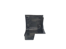 Range Rover SVR 2018-2022 Front Right Fender Bracket