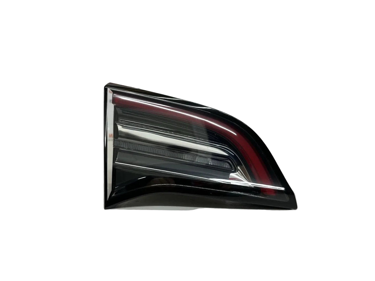 Tesla Model 3 2017-2020 Inner Rear Left Tail Light / 3 Pins / 1502088-00-B