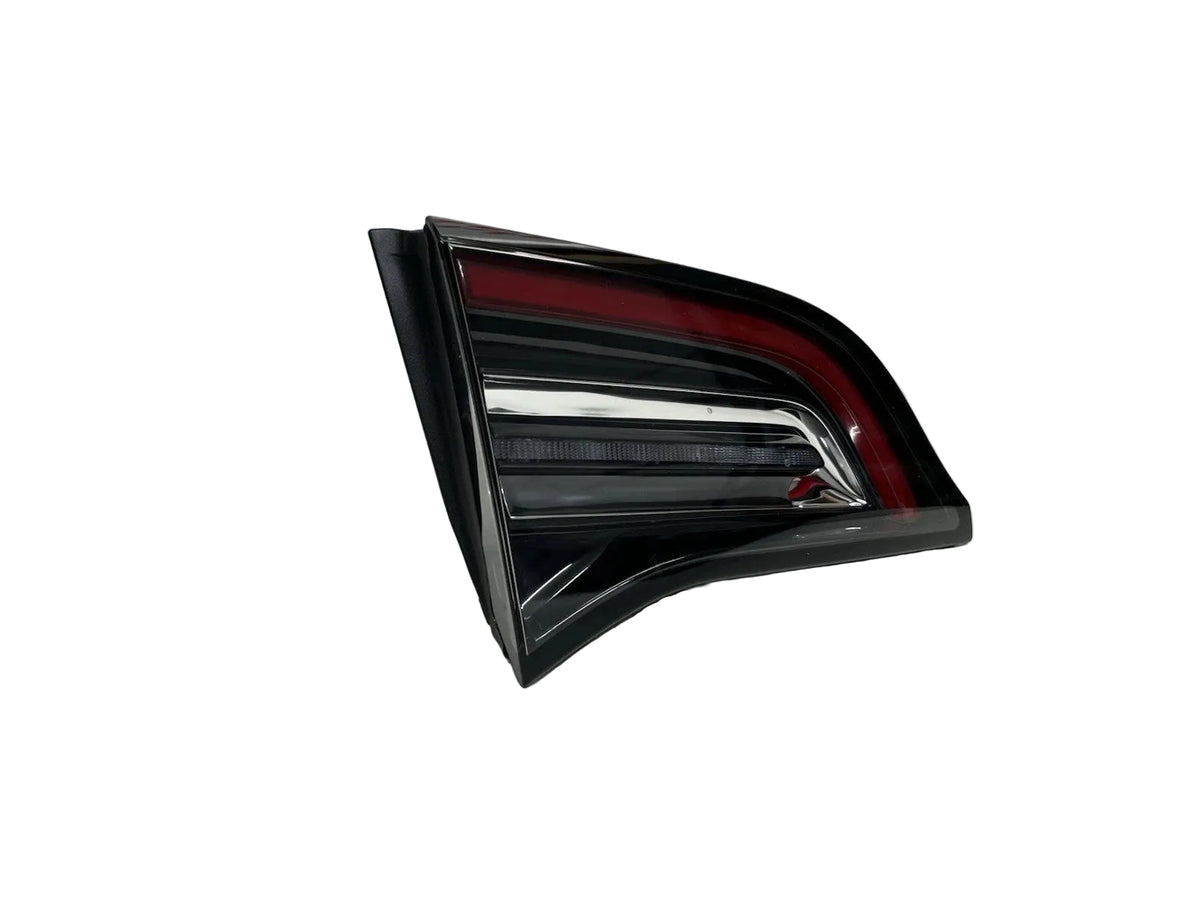 Tesla Model 3 2017-2020 Inner Rear Left Tail Light / 3 Pins / 1502088-00-B