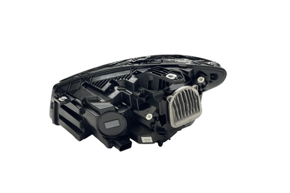 Mercedes Benz C117 2017-2018 Front Right LED Headlight / Driver Side