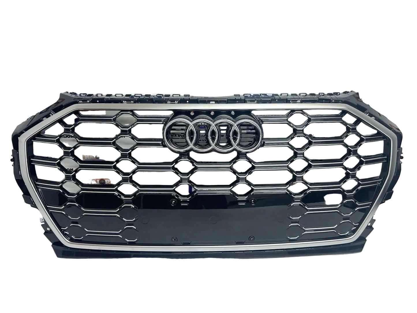 Audi Q5 S-Line 2021 On Front Radiator Grille