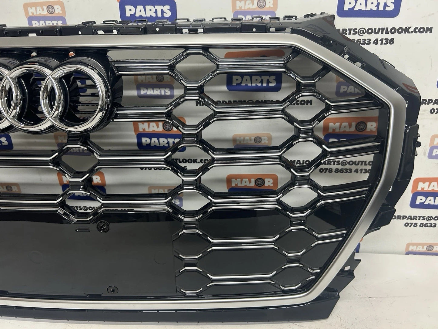 Audi Q5 S-Line 2021 On Front Radiator Grille