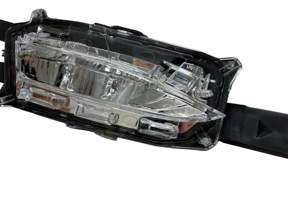 Lexus NX 300h 2014-2017 Front Right LED Fog Lamp / Driver Side
